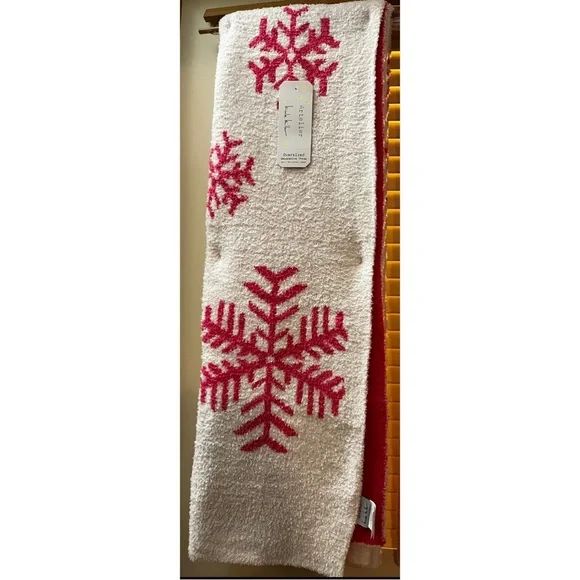 NEW Nicole Miller Pink & White Reversible Snowflakes Blanket NWOT