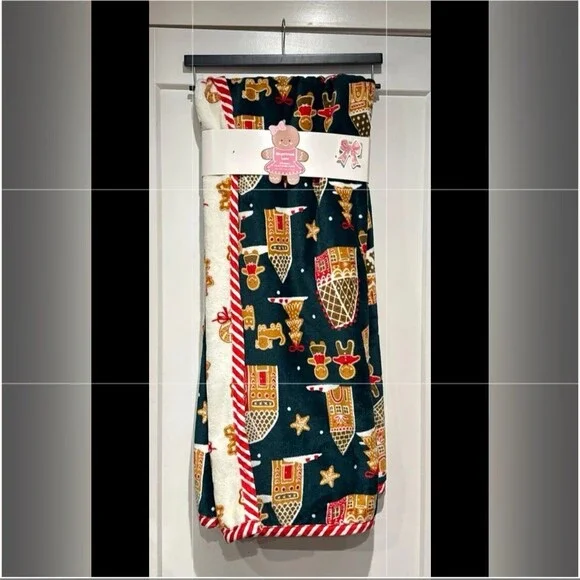TIK TOK VIRAL GINGERBREAD PETS Reversible CHRISTMAS Print Throw Blanket