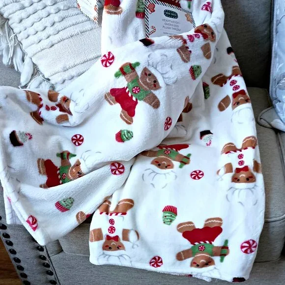 NEW! OVERSIZED HEAVYWEIGHT GINGERBREAD BAKERS MAN BLANKET