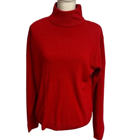 Milano Ladies Red Long Sleeve Turtleneck Sweater Size Large EUC Vintage