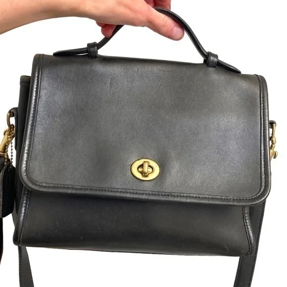 Coach 9870 black leather court bag made in Costa Rica black
