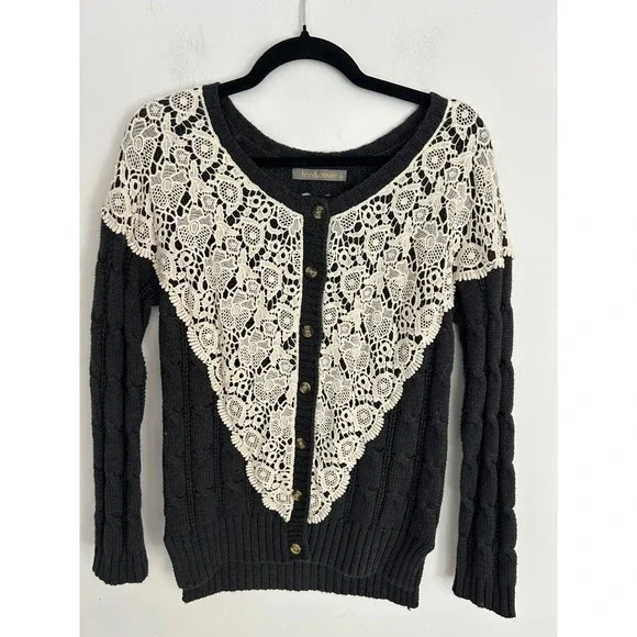 Finn & Clover Grey Cable Knit Cardigan Cream Crochet Lace Overlay Small SW1171