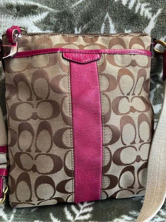 COACH BAG,Coach Signature Crossbody Bag in Brown with Pink Trim
