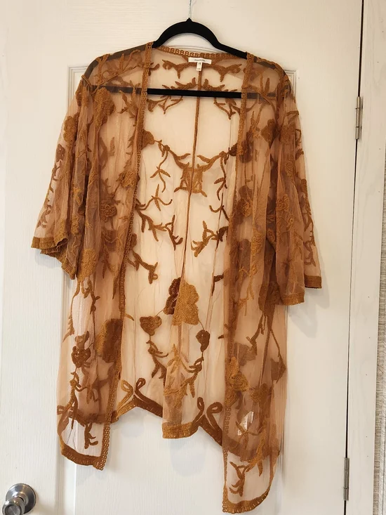 Maurices Sheer Embroidered Floral Kimono L/XL EUC