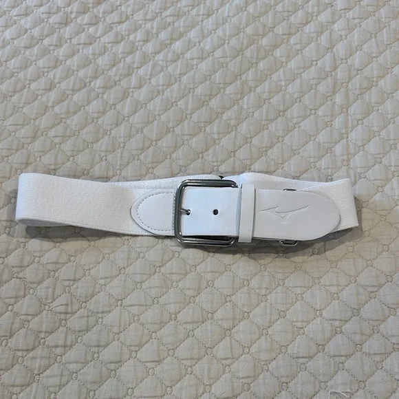 White Elastic Belt with Silver Buckle softball baseball youth XS