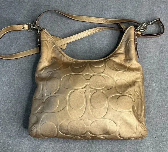 Coach Signature Logo Gold Leather Shoulder Bag Used FI7991