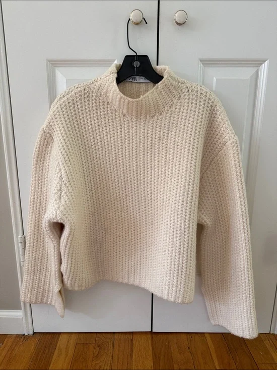 Zara chunky cable knit sweater - cream