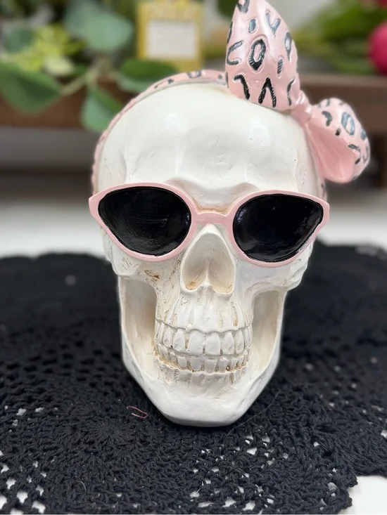 pink coquette skull decor sunglasses bow halloween figurine nwt