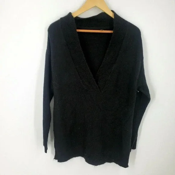 RDI‎ Nordstrom V-Neck Black Long Sleeve Sweater Size XS NWOT