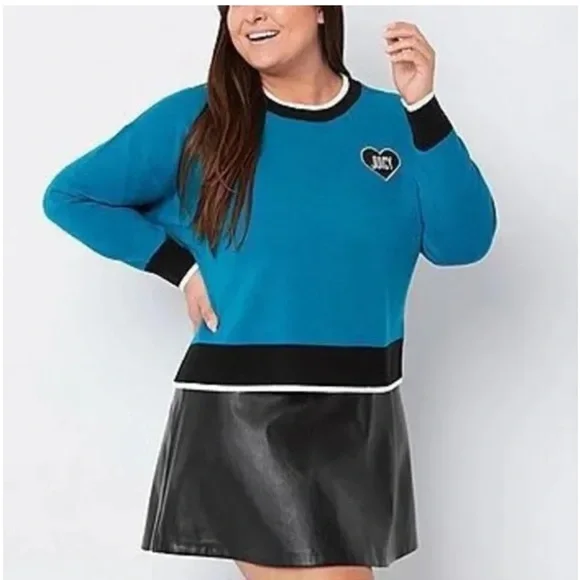 JUICY by Juicy Couture Women's Long Sleeve Heart Patch Teal Crew‎ Neck Sweater L