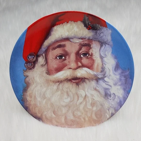Michael Jaroszko New Seasons Christmas Santa Plate 8 1/4
