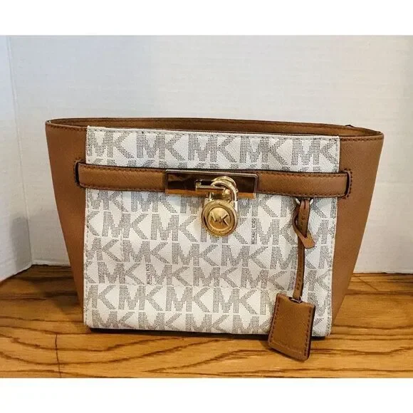 MICHAEL KORS HAMILTON TRAVELER SIGNATURE TOP ZIP MESSENGER ACORN SHOULDER BAG
