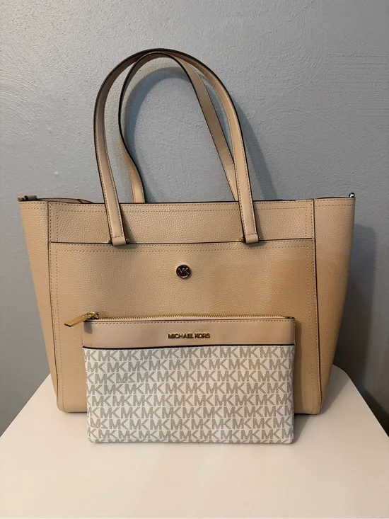 Michael Kors Neutral Beige Tote with MK Signature Wristlet