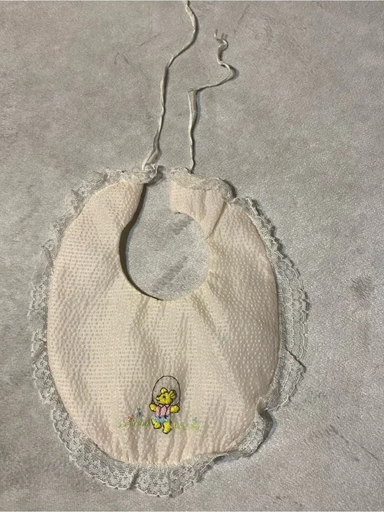 Vintage Baby Swiss Dot Embroidered Bear Jumprope Lace Edge Bib