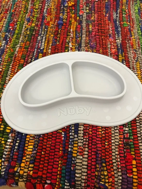 Nûby White Suction Divided Toddler Plate