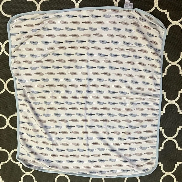 Baby  Blanket in Light Blue with Feather Print