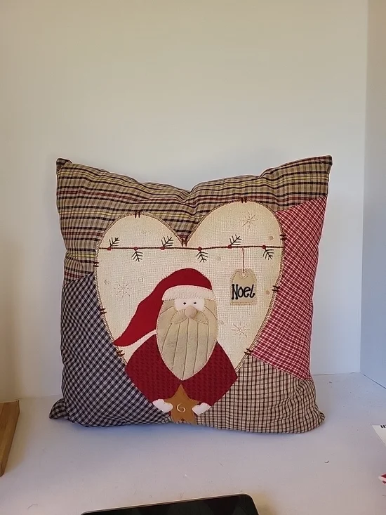 Folk Art Primitive Holiday Santa Heart Appliqued Decorative Pillow 16x16