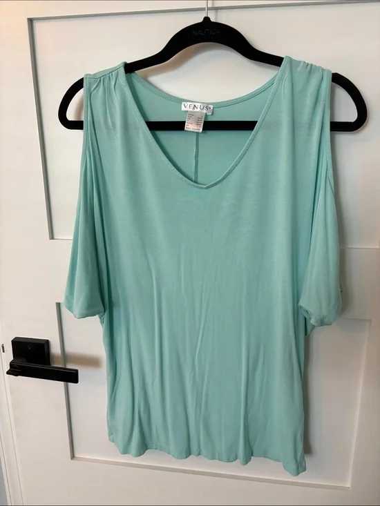 VENUS Mint Cold-Shoulder V-Neck Top