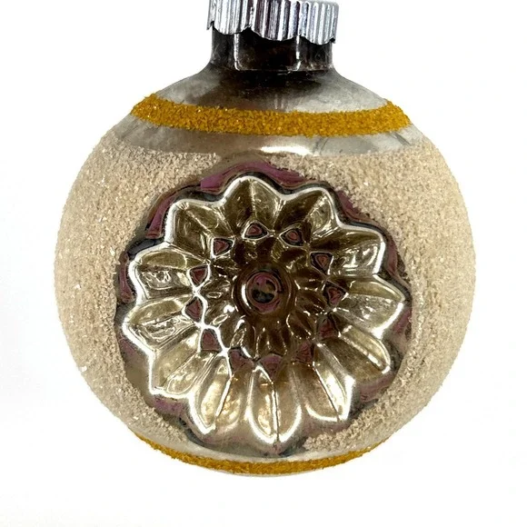 Vintage Shiny Brite White & Gold‎ Glitter Double Indent Glass Ornament