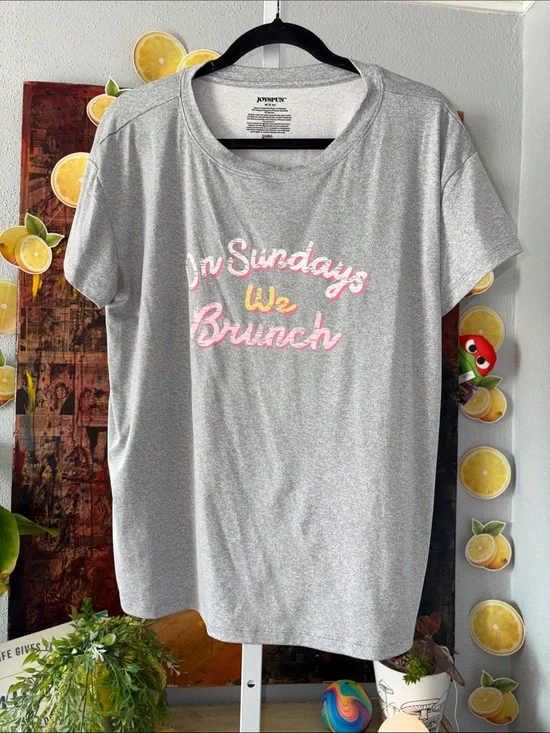 Gray 'On Sundays We Brunch' Graphic Tee Size M