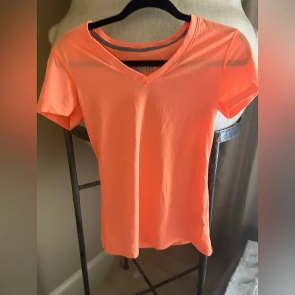 Nike workout top
