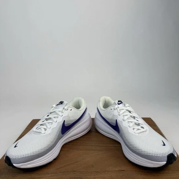 New NIB Womens Nike Revolution‎ 8 White Atheltic Running Sneakers Shoes Size 6 W