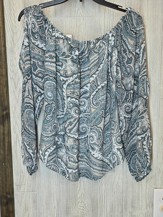 White House Black Market Teal and Cream Paisley Off-Shoulder Tunic