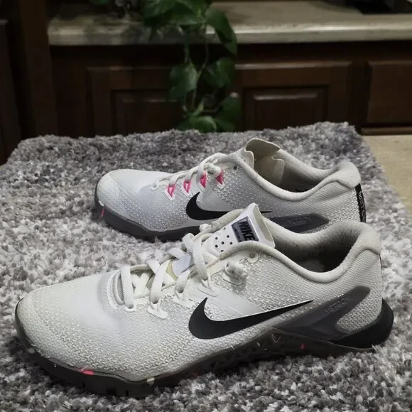 Nike Metcon 4 White Pink Paint Splatter Crossfit Training Gym Shoes Size 8