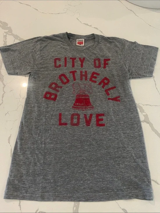 Women’s Philly shirt