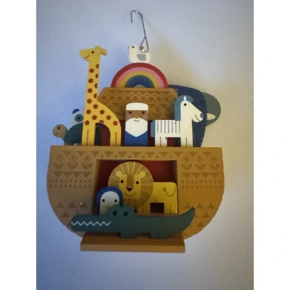 Hallmark Keepsake Noah's Ark Christmas‎ Ornament - 2011