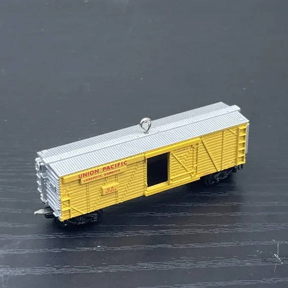Hallmark Keepsake 2009 Lionel Union Pacific Veranda Stockcar Ornament Die-Cast