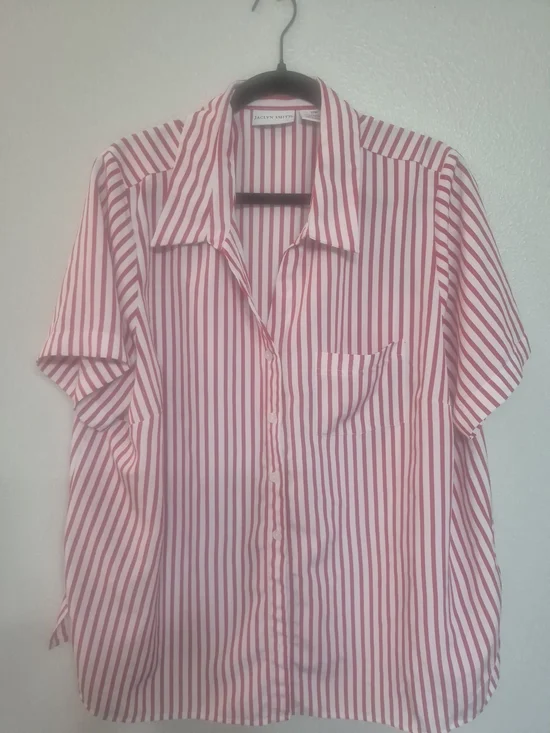 Jaclyn Smith Pink and White Striped Short-Sleeve Button-Down Shirt