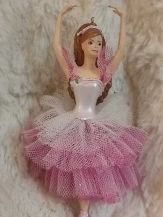 Hallmark Keepsake Ornament 'Flower Ballerina Barbie' from 2007