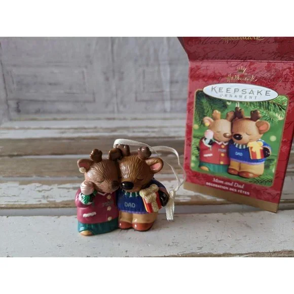 Hallmark Mom and Dad Reindeer 2000 Christmas holid‎