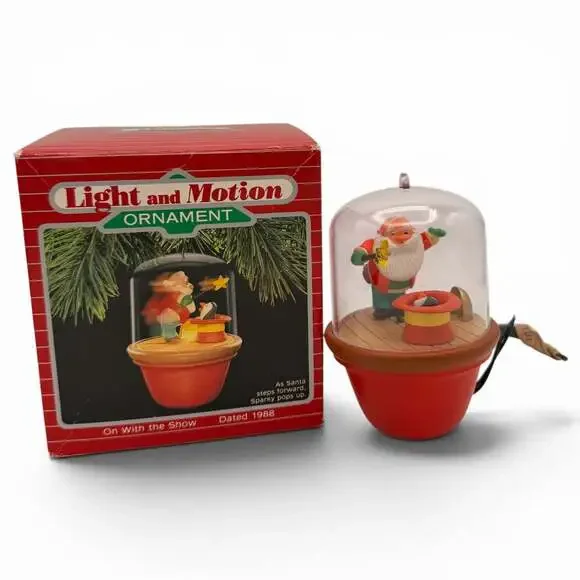 Hallmark Keepsake Magic Light and Motion Ornament - On With the Show, 1988
