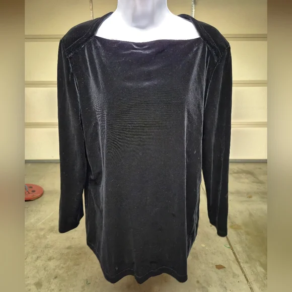 Anne Klein Black‎ Velvet Garment⚠️⬇️