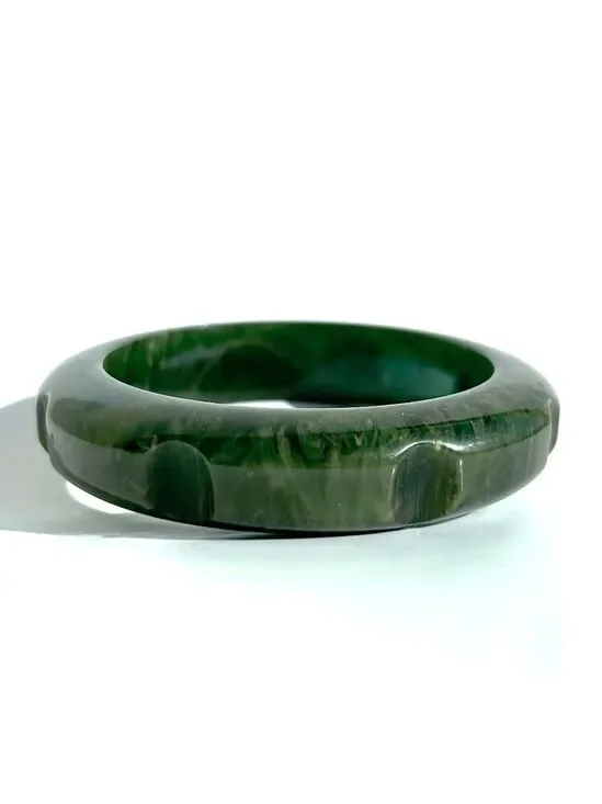 Rare 1930s-40s Carved Bakelite Bangle Bracelet