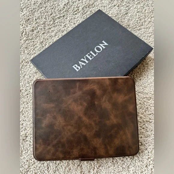 BRAND NEW 🆕 IPad cover case leather iPad case iPad Air 10 leather NEVER USED