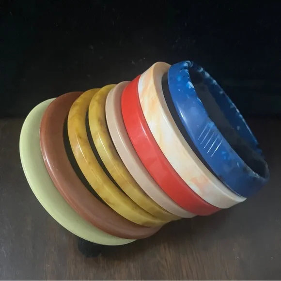 Lot of 8 Vintage Thermoplastic & Bakelite Bangles Marbled, End of Day, Slice Cut