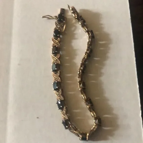 VNT Sterling Onyx Stunning Bracelet 8” Long