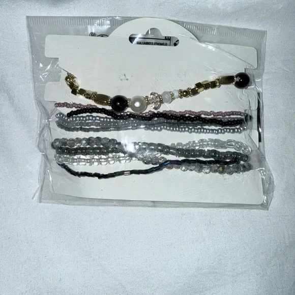 NWT black, silver, white Beaded Bracelet Set