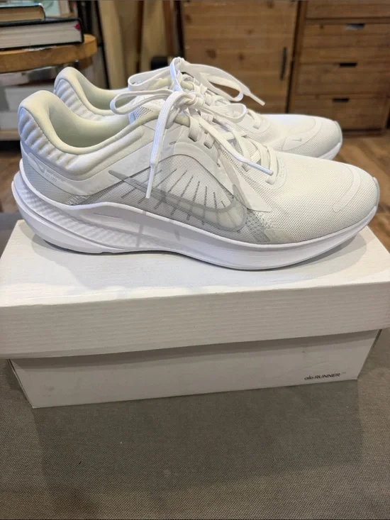 Nike White Running Sneakers Nike quest 5 size 8