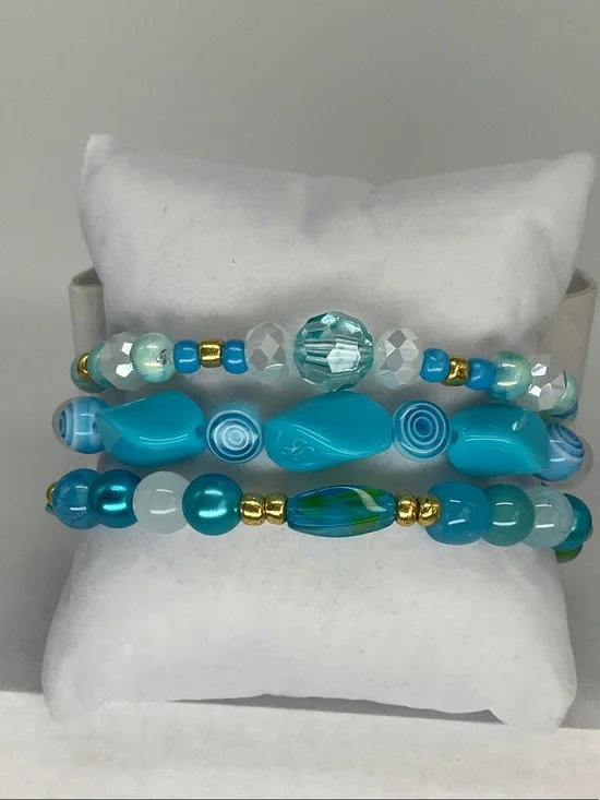 Turquoise Multi-Strand Beaded Bracelet with Gold Accents