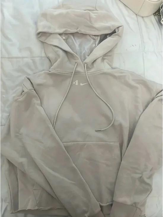 Nike Oversized Cropped Pullover Hoodie in Light Beige