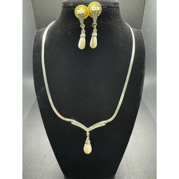 Vintage All Occasion‎ Bracelet And Earring Set - Silver Tone And Pearl