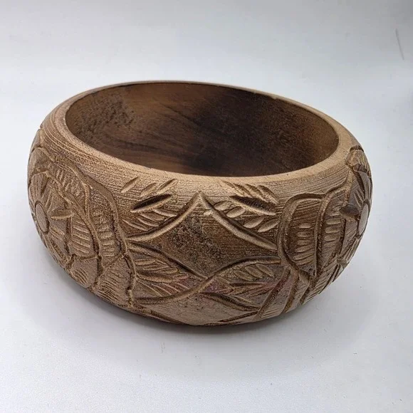 Vintage 70s 80s BOHO Hand Carved  Intricate Floral Design Wood Bangle Bracelet