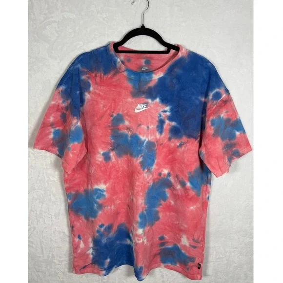 Nike The Nike Tee Loose Fit Pink Blue Tie Dye Graphic T-Shirt Womens Large