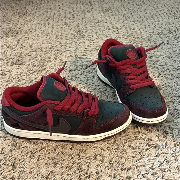 Nike Low Top Athletic Shoes in Black and Burgundy