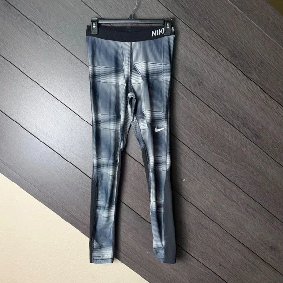 Nike Dri-FIT Women's Printed Compression Leggings Medium Black Gray Training