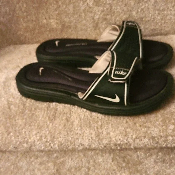 Nike Women's 360883-011 Black Comfort Footbed Slides Size 6